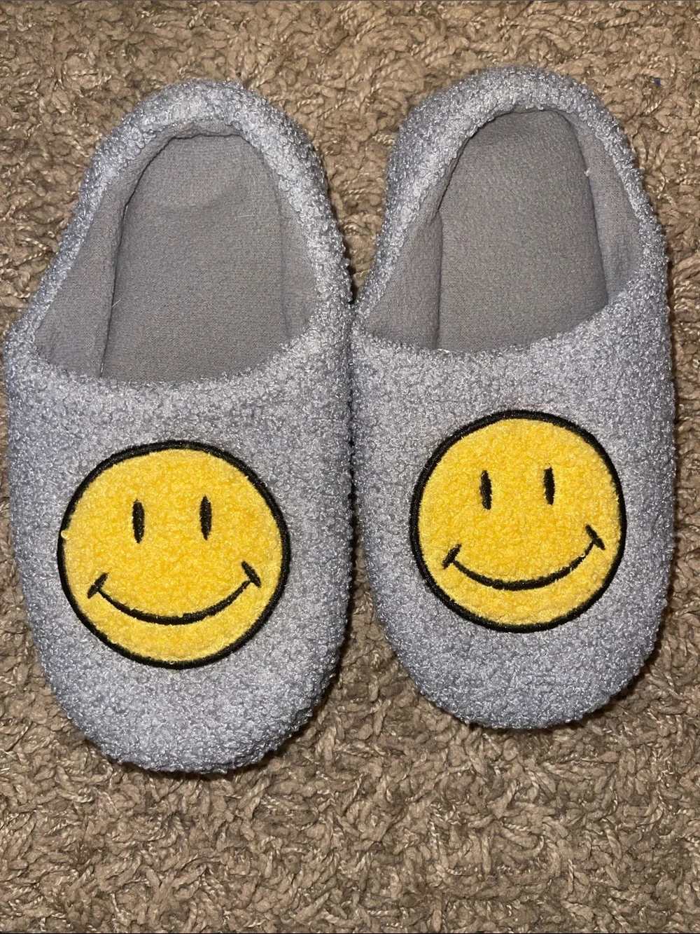 Kids Gray Cozy Slippers with Yellow Smiley - Unbranded